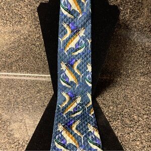 Guy Harvey Blue and Gold Fish Patterned Men's Tie EUC Silk